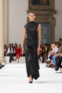 00044-sportmax-spring-2025-ready-to-wear-credit-gorunway.jpg