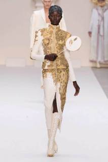 00032-thom-browne-fall-2024-couture-credit-gorunway.jpg