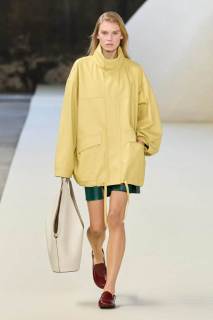 00012-tods-spring-2025-ready-to-wear-credit-gorunway.jpg