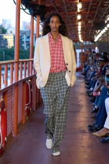 00001-tommy-hilfiger-spring-2025-ready-to-wear-credit-brand.jpg