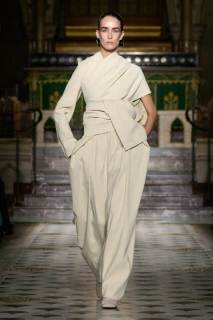 00001-uma-wang-spring-2025-ready-to-wear-credit-gorunway.jpg