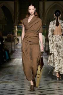 00020-uma-wang-spring-2025-ready-to-wear-credit-gorunway.jpg