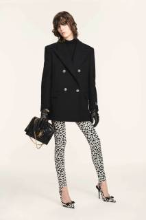 VERSACE-RESORT-2025-LOOK-1