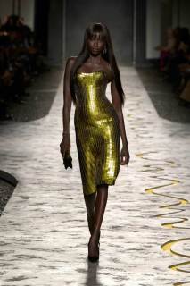 00028-versace-spring-2025-ready-to-wear-credit-gorunway.jpg