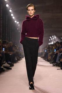 00015-victoria-beckham-fall-2025-ready-to-wear-credit-gorunway.jpg