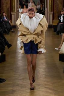 00012-viktor-and-rolf-spring-2025-couture-credit-gorunway