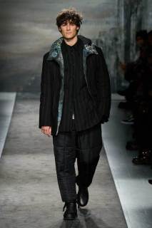 00006-yohji-yamamoto-fall-2025-menswear-credit-gorunway.jpg